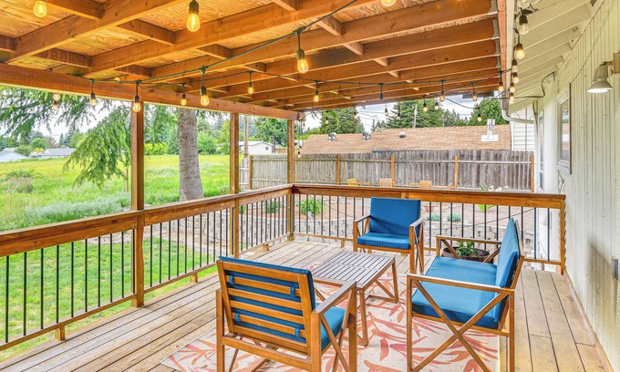 Hazel Dell House | 6 Mi to Downtown Vancouver: Peaceful Home w/Deck