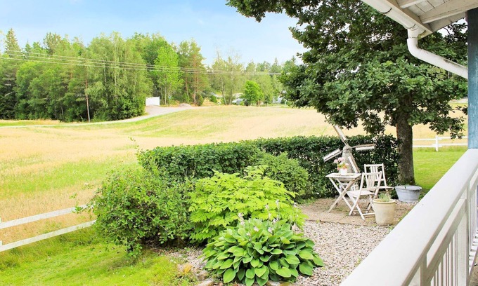 Trollhattan Municipality House | 6 person holiday home in TROLLHÄTTAN