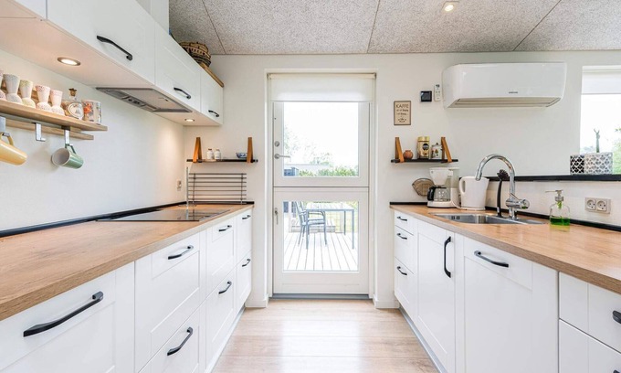 Jegum House | 6 person holiday home in Oksbøl