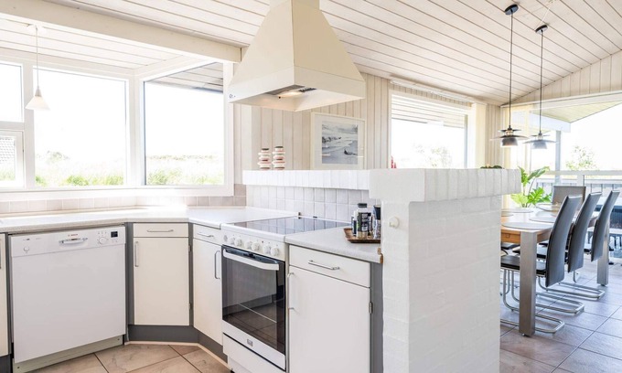 Henne Strand House | 6 person holiday home in Henne