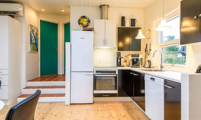 Henne Strand House | 6 person holiday home in Henne