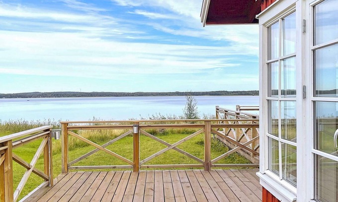 Hjo House | 6 person holiday home in HJO-By Traum