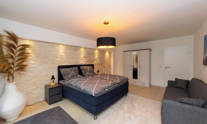 Fulda House | 6 room vacation home in Fulda's top location and 1.5 km from the center.