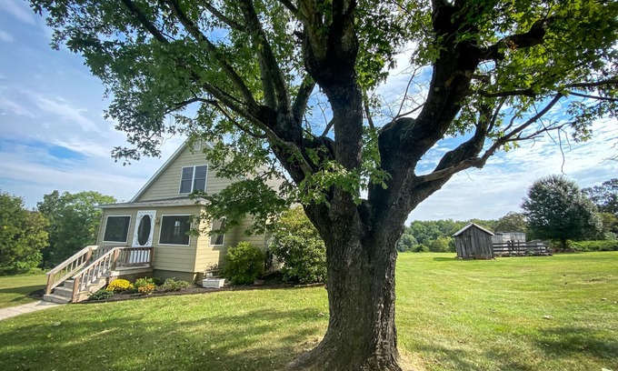 Stanardsville Cottage | 60 acre farm with mountain views & trails. 15 min from Shenandoah National Park