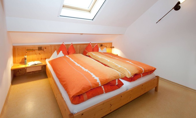 Grogundertshausen Apartment | 60qm große FeWo mit 2 Schlafzimmern und Terrasse auf der Südseite