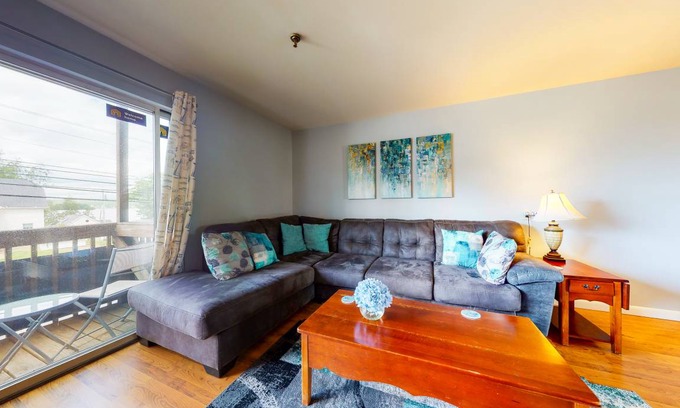 Gilford Condo | 63 m² Condo ∙ 1 bedroom ∙ 3 guests