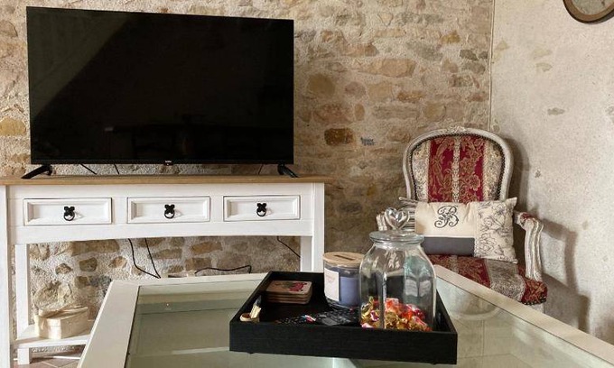 Saint-Parize-le-Chatel House | 65 m² House ∙ 1 bedroom ∙ 4 guests
