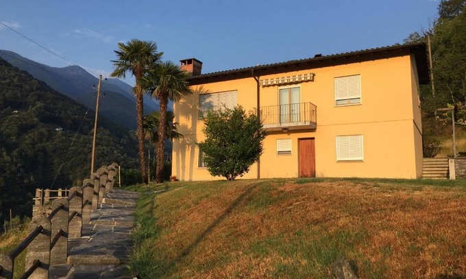 Intragna Apartment | 65 m² Apartment ∙ 2 bedrooms ∙ 4 guests