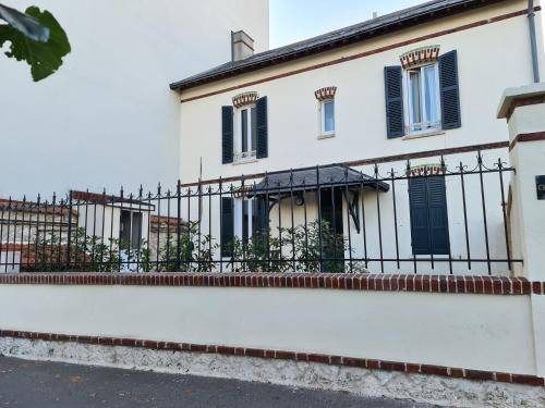 Chartres Apartment | 65 m² Apartment ∙ 2 bedrooms ∙ 6 guests