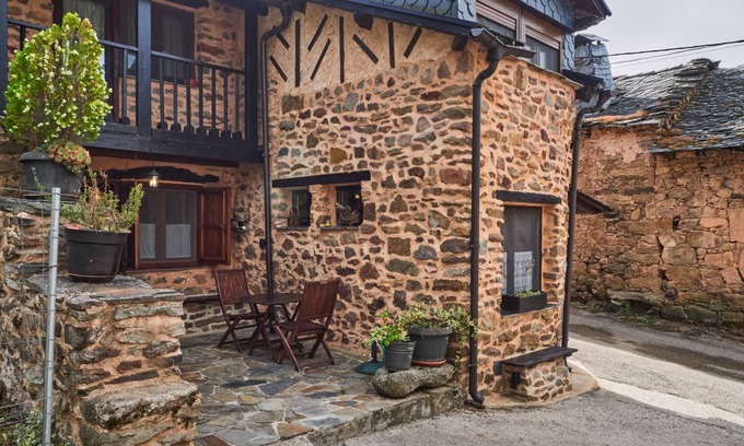 Bembibre House | 65 m² House ∙ 2 bedrooms ∙ 4 guests