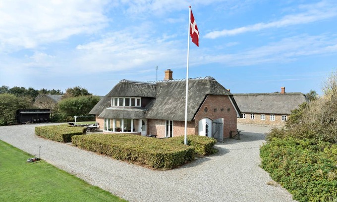 Nørre Fjand House | 650 m² Farmhouse ∙ 12 bedrooms ∙ 32 guests