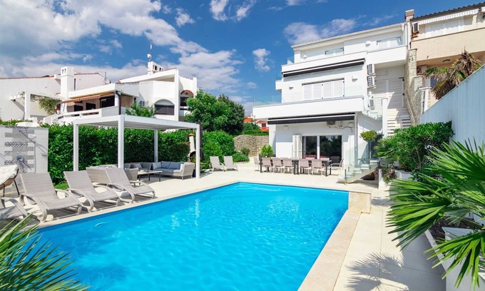 Punat Villa | 6BD Villa for 12 with Heated Pool, Jacuzzi, First Row to the Sea