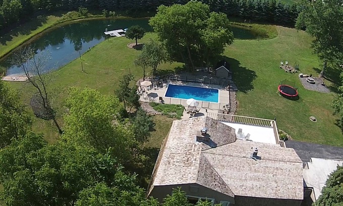 Caledonia House | 7 1/2 Acre Estate, Fishing Pond, Events! Discounts! Weddings, Heated pool