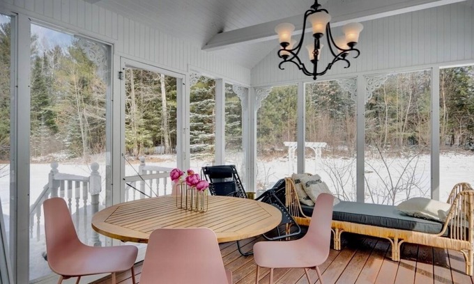 Guildhall House | 7-bed home in beautiful Guildhall with WiFi, AC, on 150 acres, Mountain Views