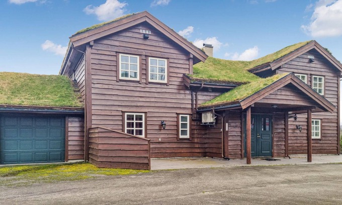 Sirdal House | 7 bedroom awesome home in Tjørhom
