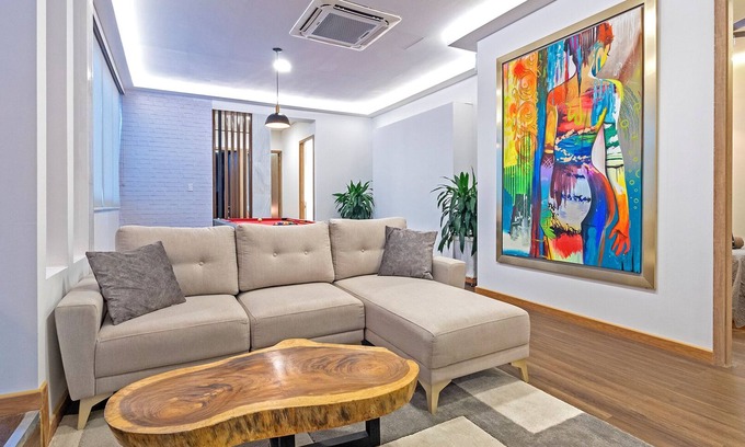 El Laguito Apartment | 7-Bedroom Penthouse perfect location.