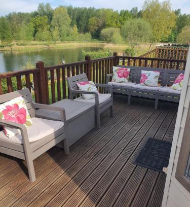 Crowle Cabin | 7 Lakes Country Park 6 Sunset View