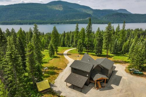 Trout Creek House | 7 Mi to Boat Launch Luxe Montana Family Home