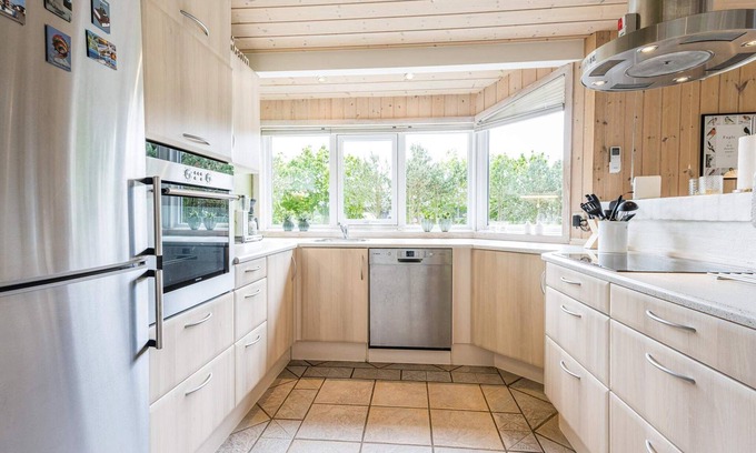 Henne House | 7 person holiday home in Henne