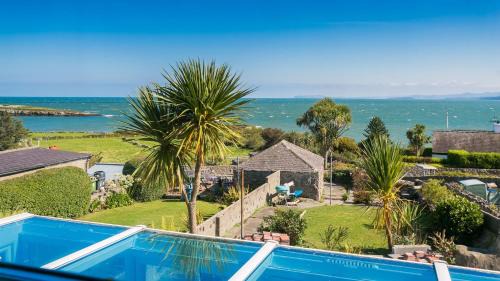 Moelfre House | 7 Seaview