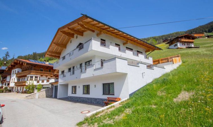 Ramsau im Zillertal Apartment | 70 m² Apartment ∙ 2 bedrooms ∙ 6 guests