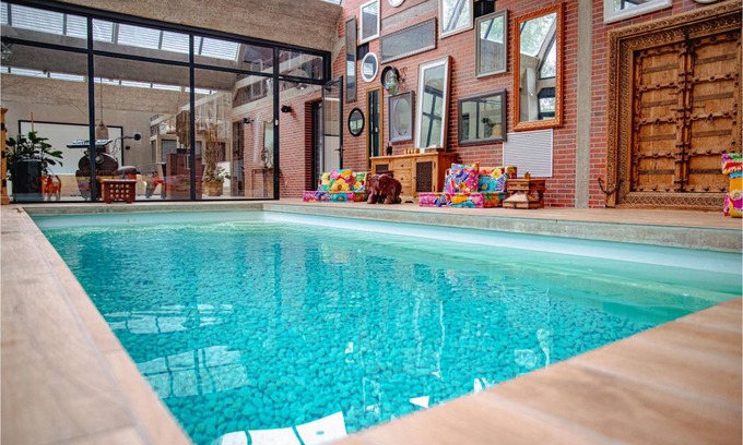 Seine-et-Marne House | 700 m² House ∙ 5 bedrooms ∙ 12 guests