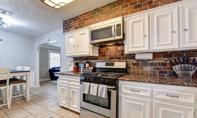 Greater Heights House | 713 Casita Centrally Located in Greater Houston Heights!