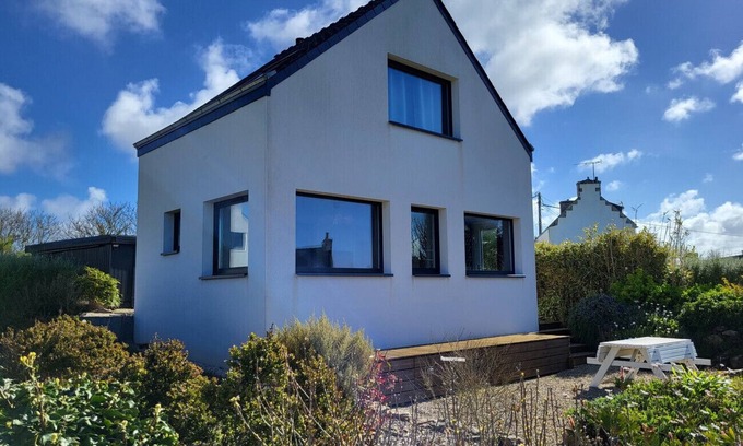 Poulgoazec House | 714-Modern house 300m from the sea and the GR34