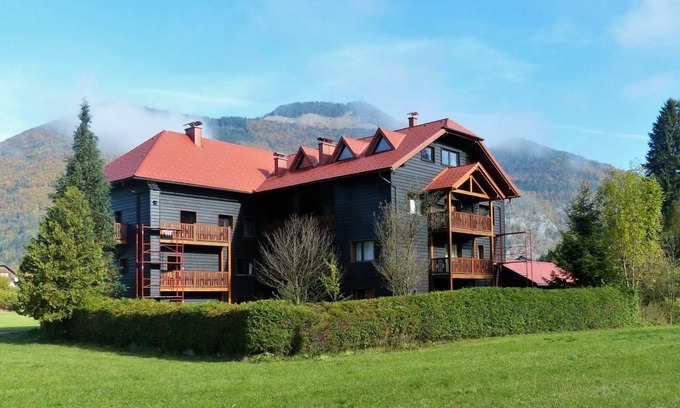 Muhldorf Apartment | 74 m² Apartment ∙ 3 bedrooms ∙ 8 guests