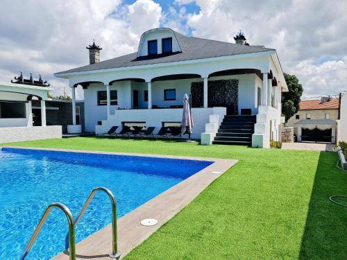 Maia Villa | 742 m² Villa ∙ 6 bedrooms ∙ 12 guests