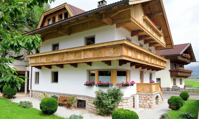 Aschau Im Zillertal Apartment | 75 m² Apartment ∙ 2 bedrooms ∙ 5 guests