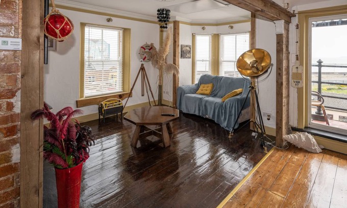 Youghal Apartment | 75 m² Apartment ∙ 3 bedrooms ∙ 6 guests