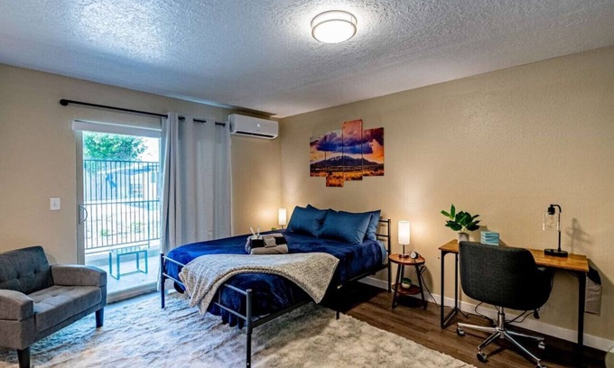 Northeast Heights Apartment | 760 On The Blvd Studio 34 Overlooking NobHill