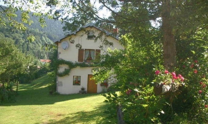 Sapois House | 8 km from Gérardmer, independent house in a peaceful setting, surrounded by nature.