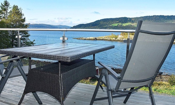 Torvikbukt House | 8 person holiday home in TORVIKBUKT