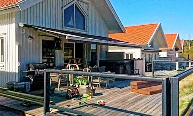 Lokholmen House | 8 person holiday home in STRÖMSTAD