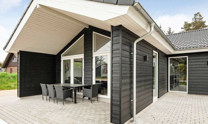 Blavand Strand House | 8 person holiday home in Blåvand