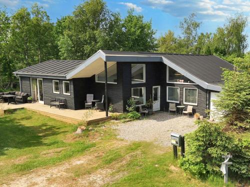 Egense House | 8 person holiday home in Storvorde