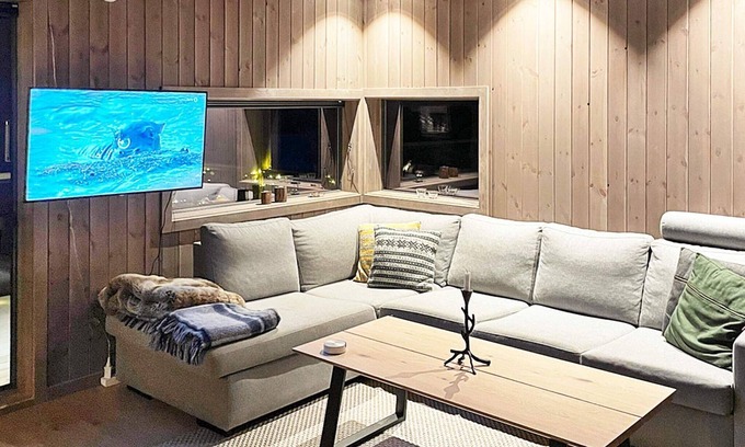 Kroderen House | 8 person holiday home in Noresund