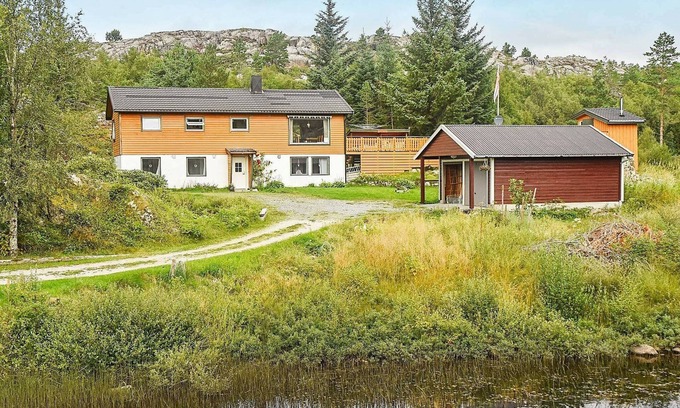 Hitra House | 8 person holiday home in Sandstad