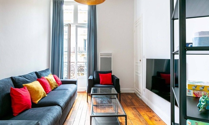 Capucins - Victoire Apartment | 8 Traveller Family Apartment Bordeaux City Centre