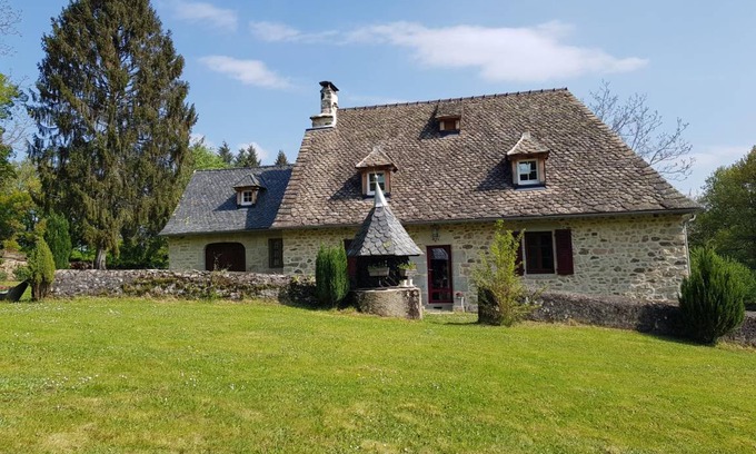 Latronche House | 80 m² Gîte ∙ 2 bedrooms ∙ 5 guests