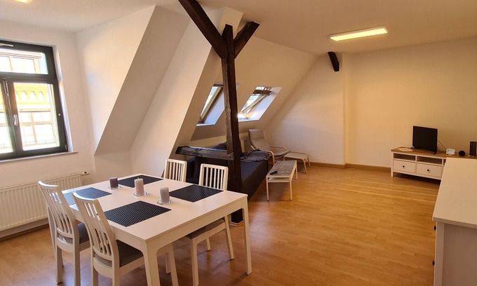 Stotteritz Apartment | 80 qm Apartment Untere Eichstädtstr. - 12 Min/zentrum