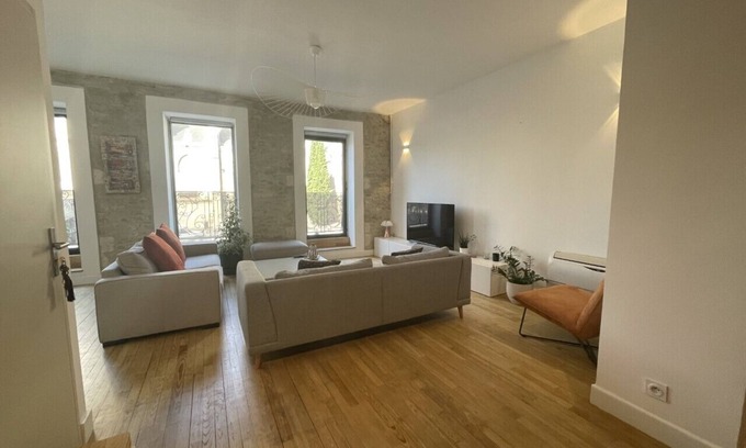 Faubourg Apartment | 80 sq. m Apartment, old town, church view, parking
