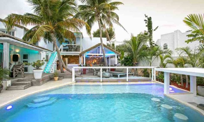 Maho Villa | 800 m² Villa ∙ 6 bedrooms ∙ 12 guests
