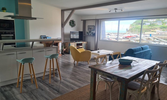 Fecamp Apartment | 80m² apartment with south-facing terrace, sea and harbor view
