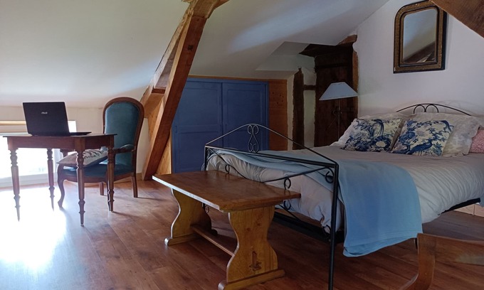 Auzon House | 80m² terraced house in Auvergne in a 1640 stone building classified 3 ⭐