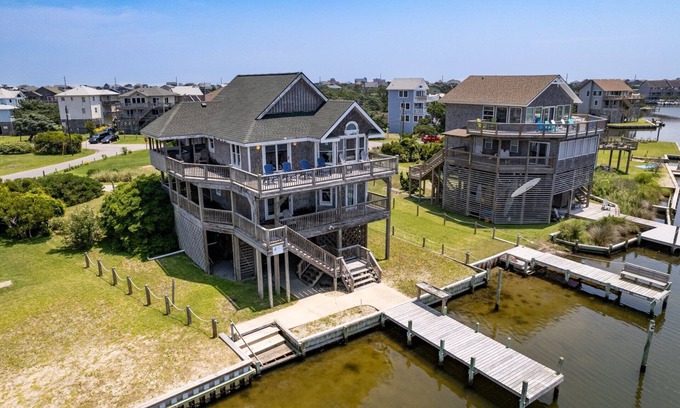 Avon House | 8330 Mariah*DogFriendly*Hot tub*SoundViews*