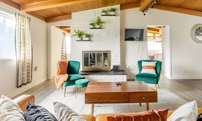 SeaTac House | 8BR | BBQ, Garden Retreat | Des Moines | Sophari