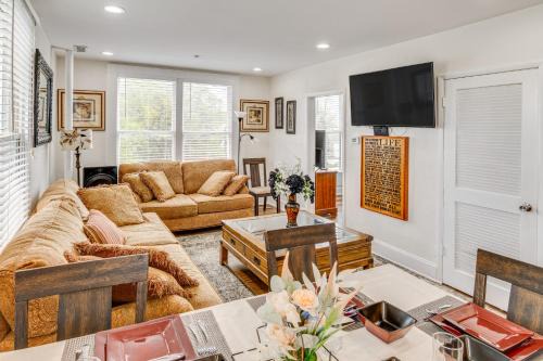 Cumberland Apartment | 9 Mi to Fort Harrison State Park Apt in Indy